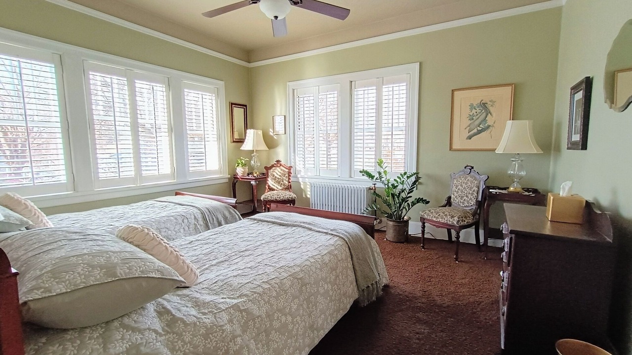 Photo of Others in Altamont