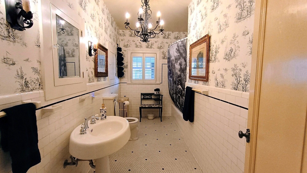 Photo of Bathroom in Altamont