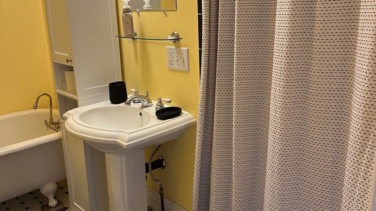 Photo of Bathroom in Eureka