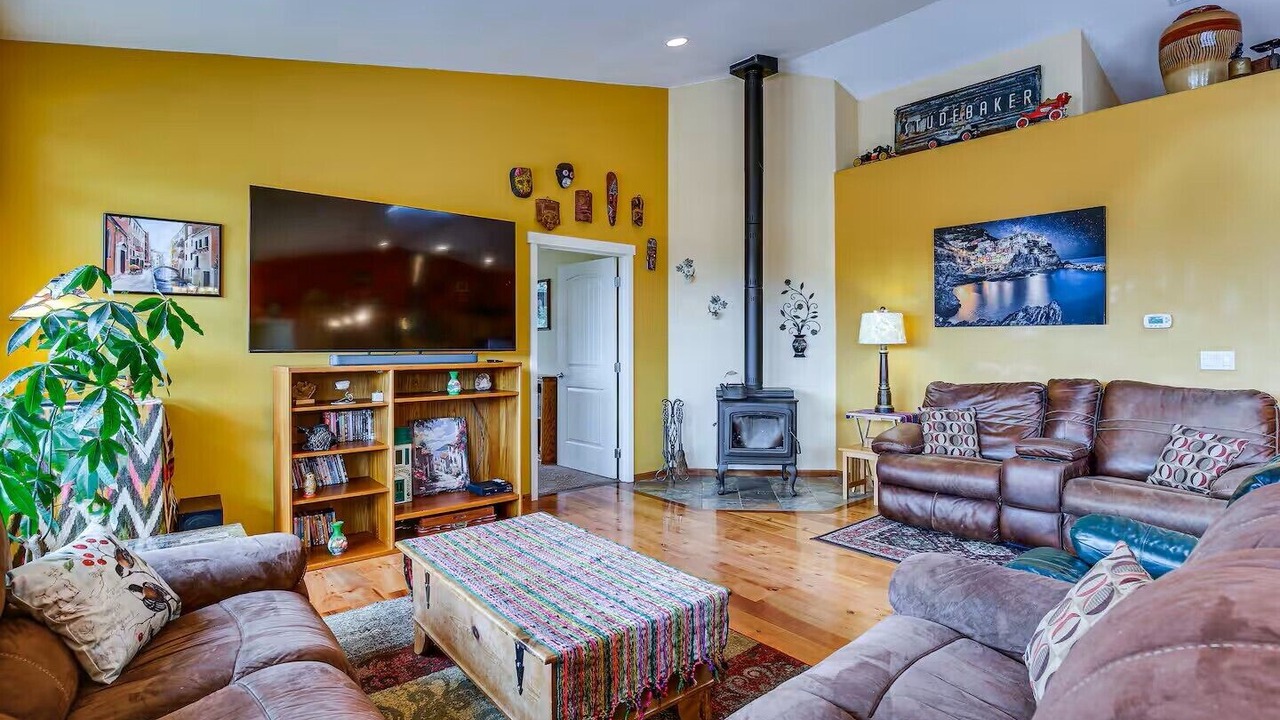 Photo of Livingroom in Thurston