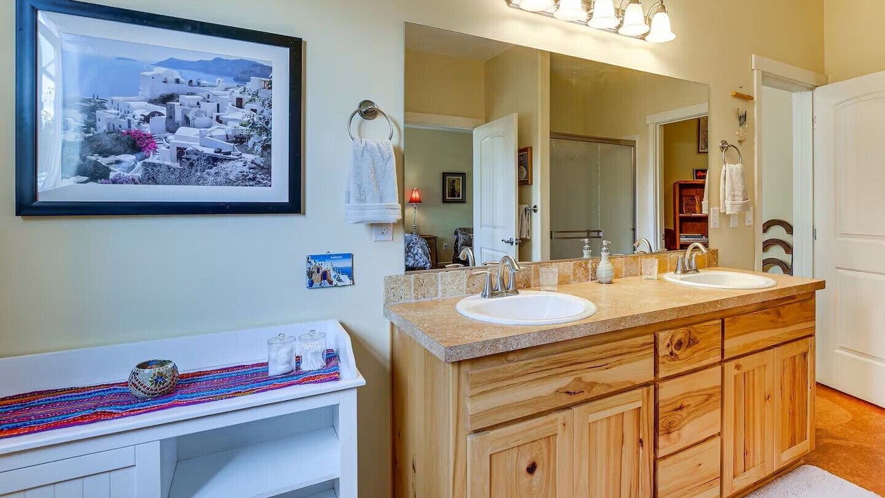 Photo of Bathroom in Thurston