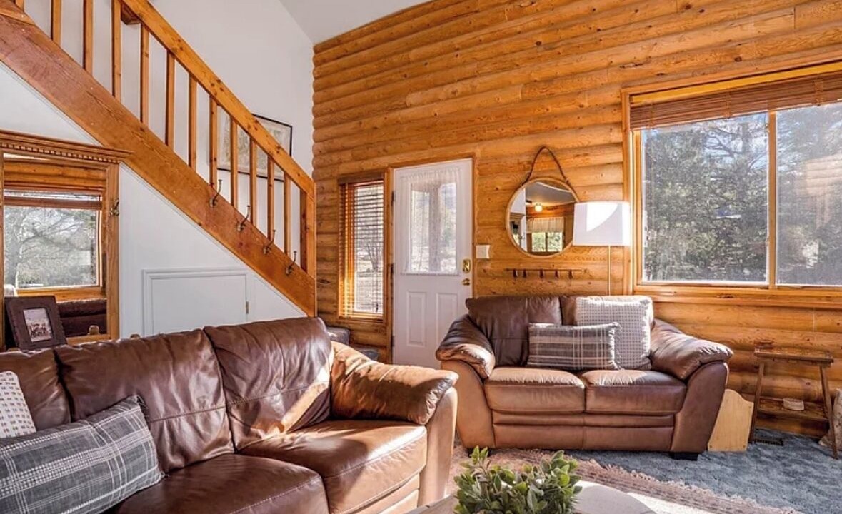 Photo of Livingroom in Pine Valley