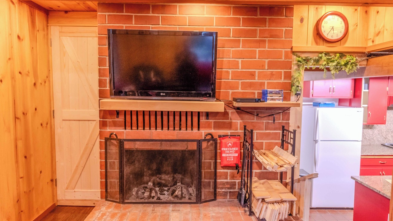 Photo of Livingroom in Camp Nelson