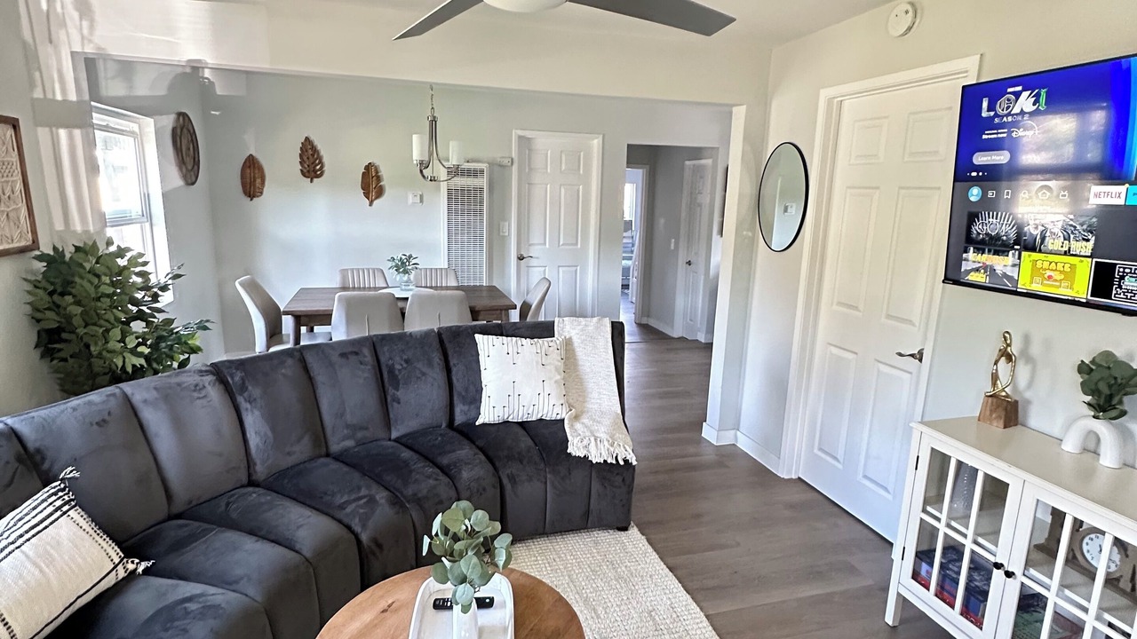 Photo of Livingroom in Los Angeles