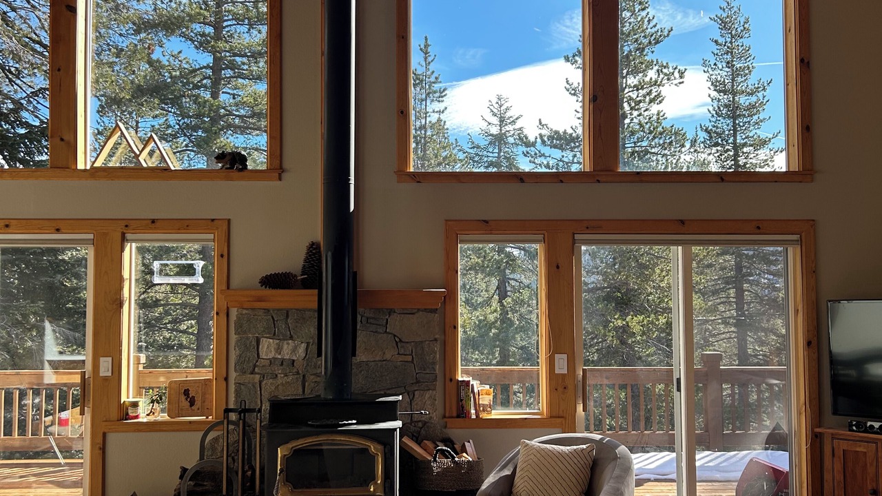 Photo of Livingroom in Serene Lakes