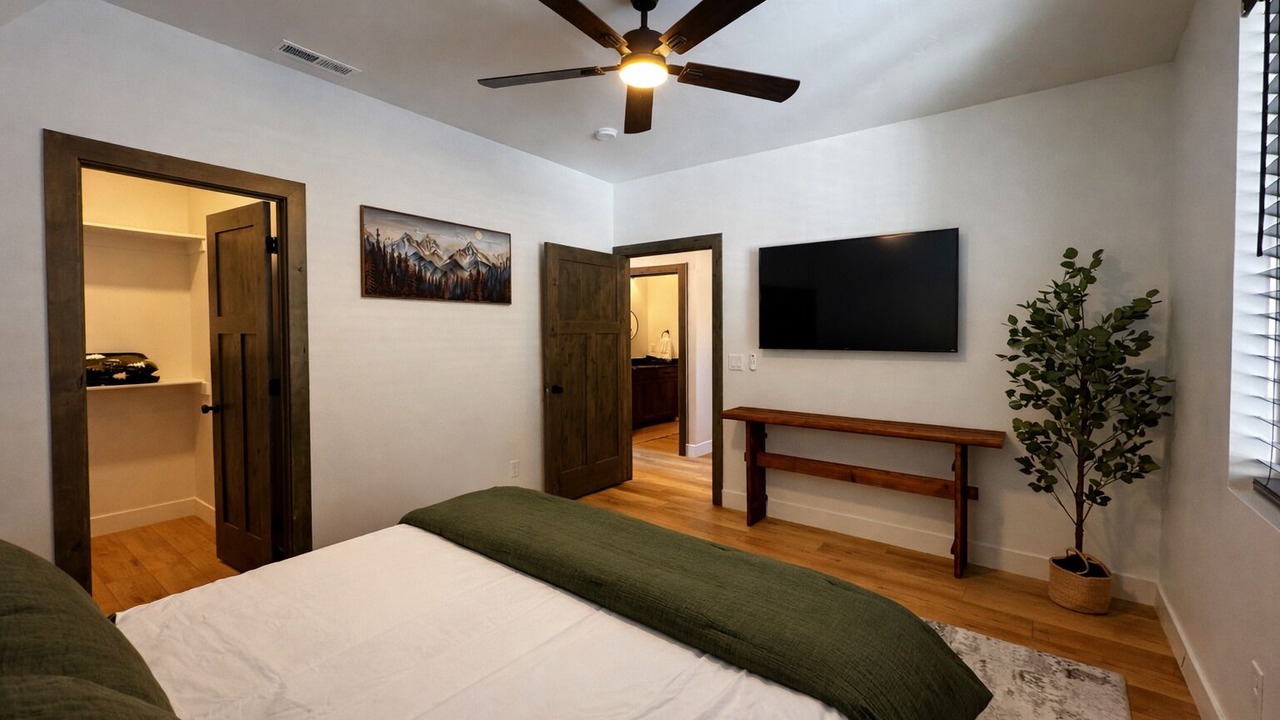Photo of Bedroom in Meadow View Heights