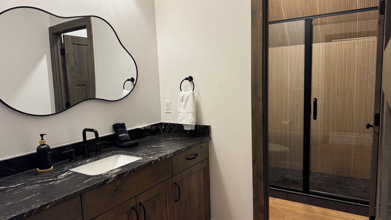 Photo of Bathroom in Meadow View Heights