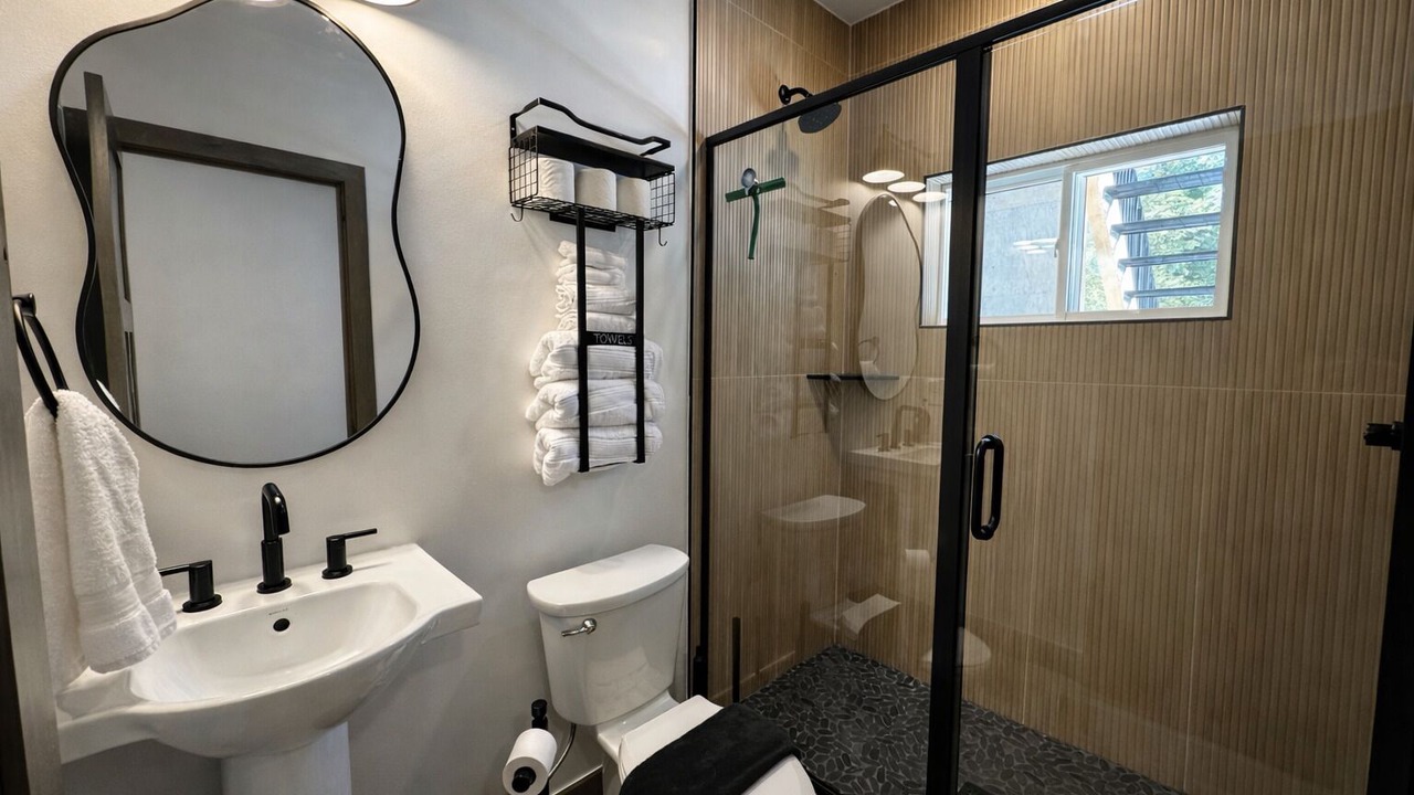 Photo of Bathroom in Meadow View Heights