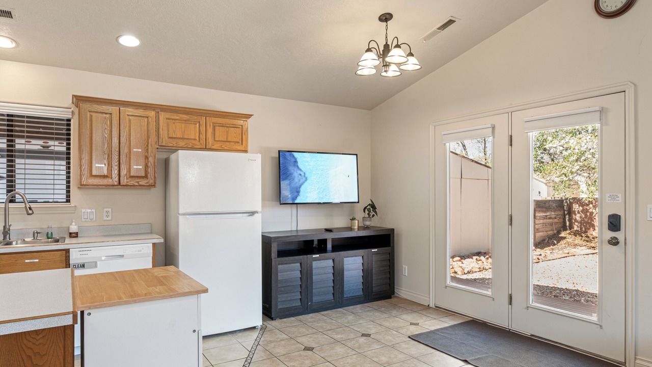 Photo of Kitchen in Hurricane
