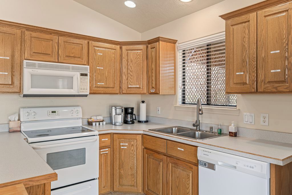 Photo of Kitchen in Hurricane