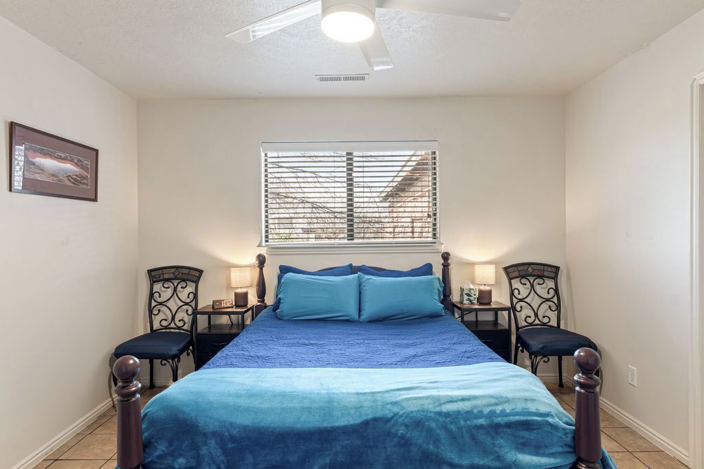 Photo of Bedroom in Hurricane