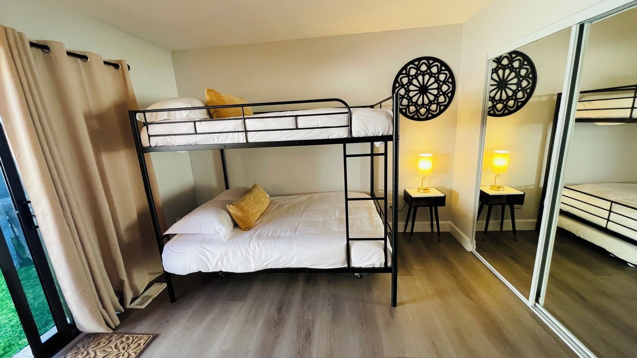 Photo of Bedroom in Lincoln Acres