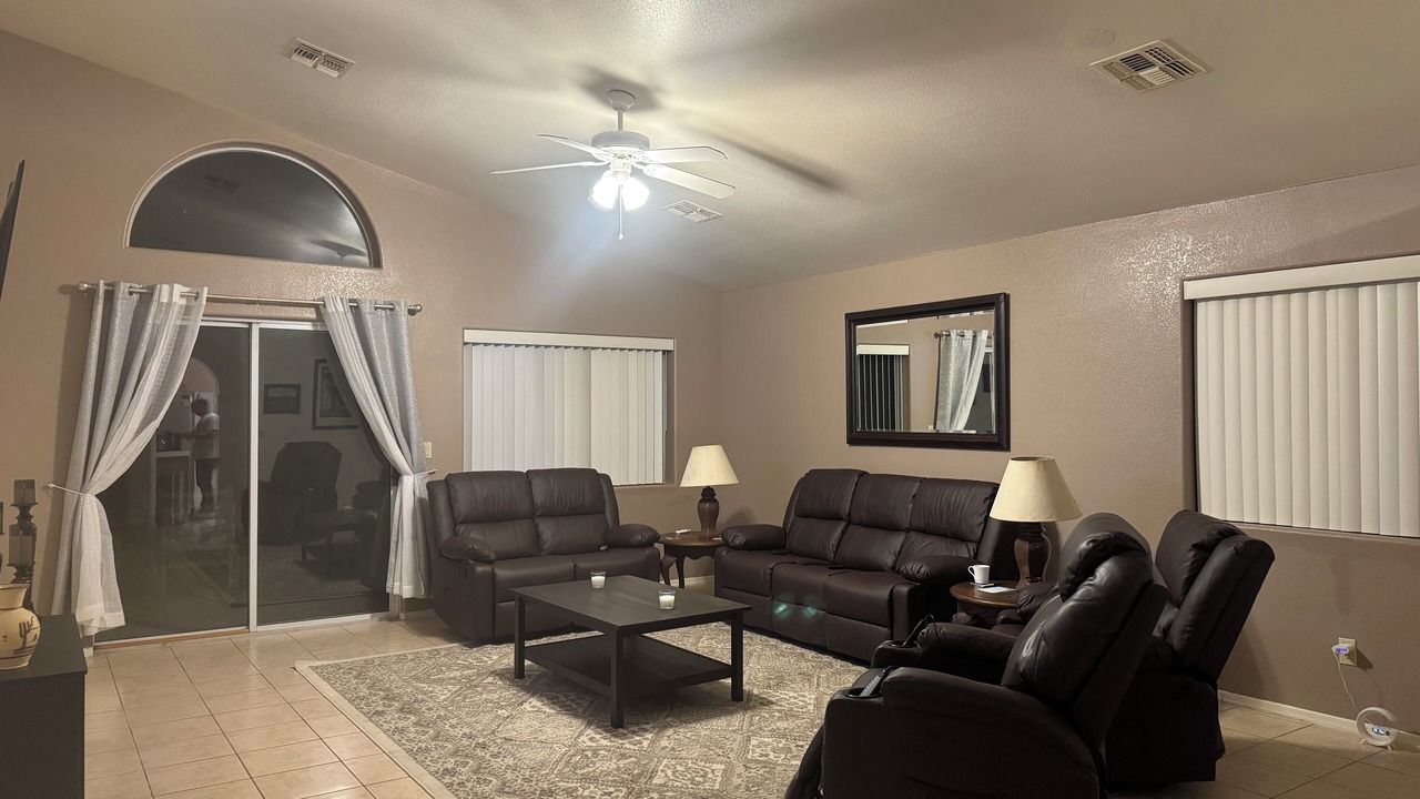 Photo of Livingroom in Fort Mohave