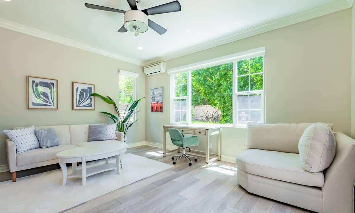 Photo of Livingroom in Woodbury