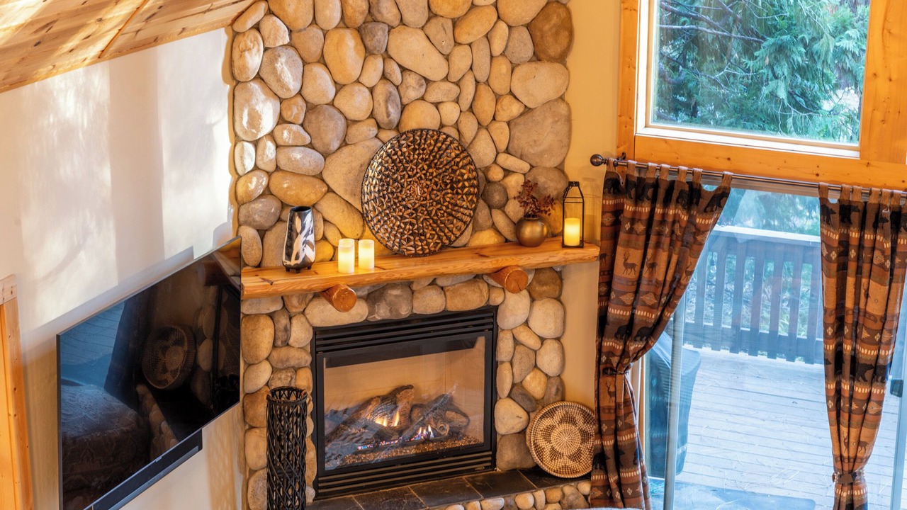 Photo of Livingroom in Camp Connell