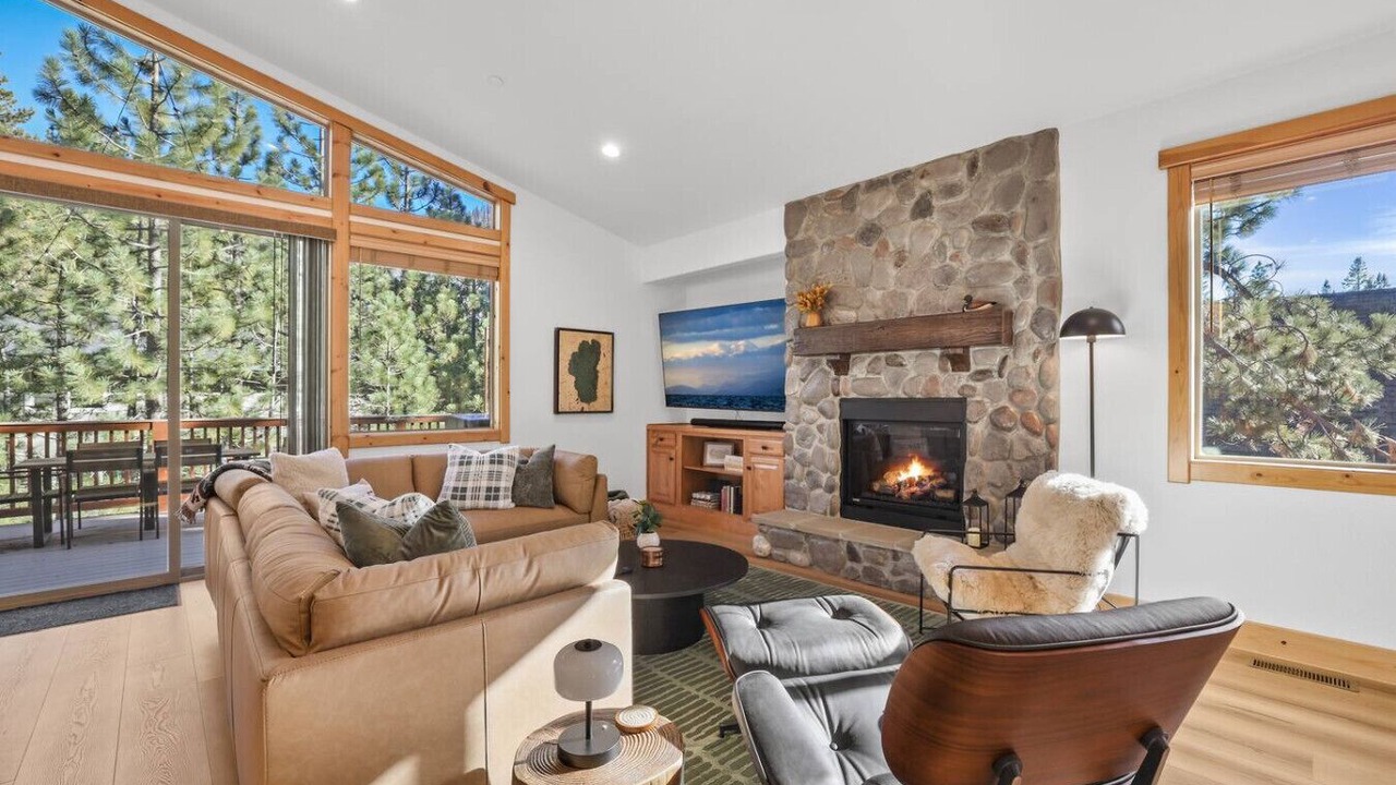Photo of Livingroom in Tahoe Paradise