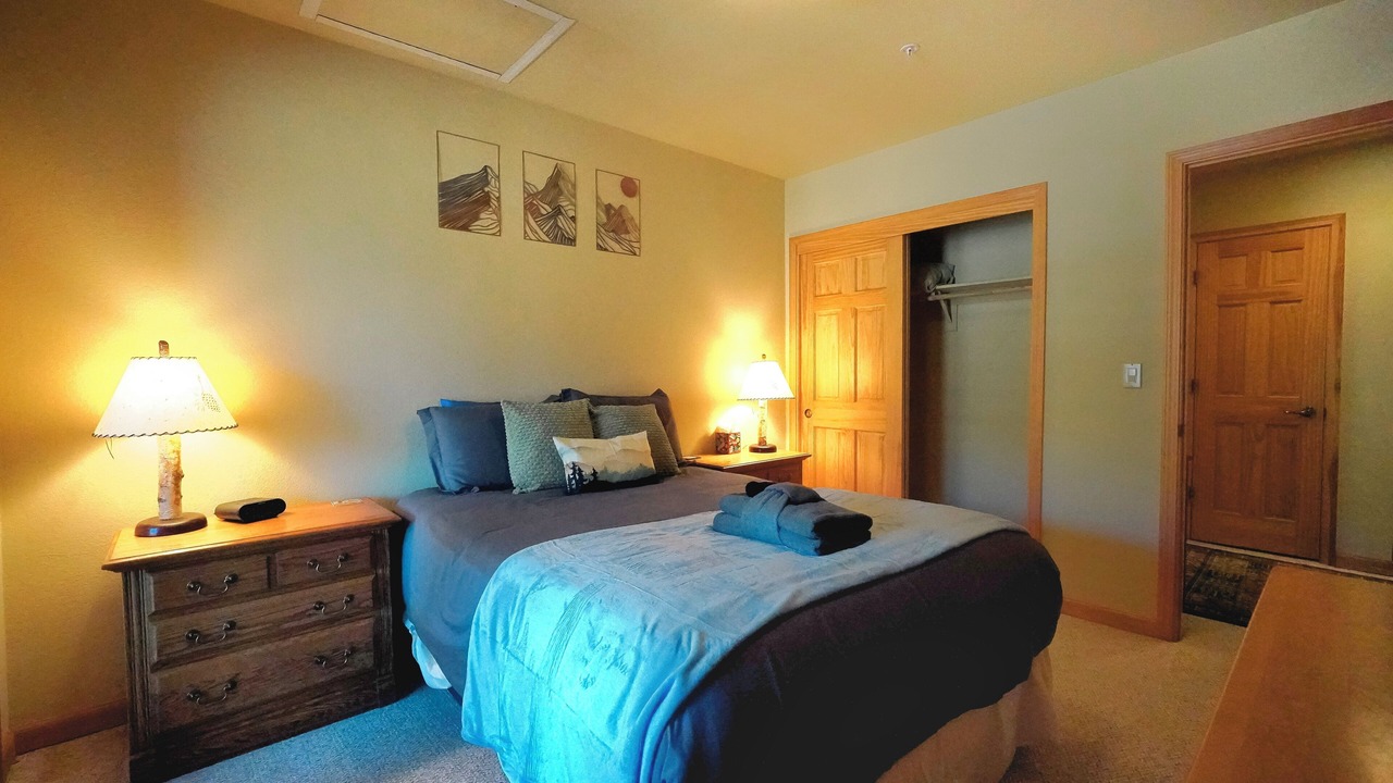 Photo of Bedroom in Kirkwood