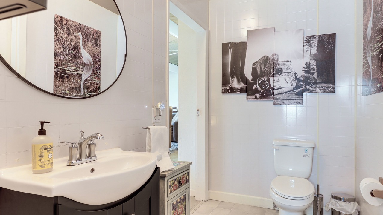 Photo of Bathroom in Lakeport