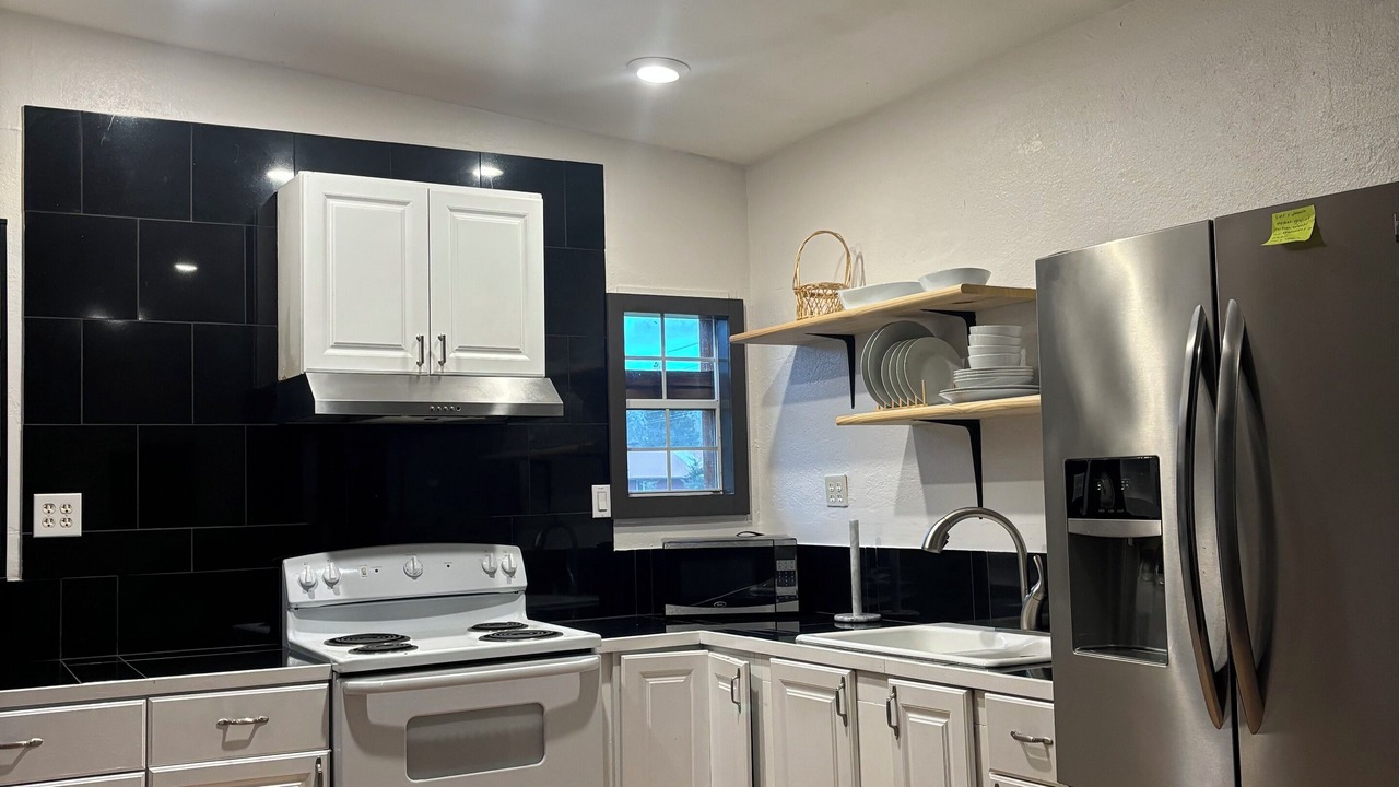 Photo of Kitchen in Dollar Corner