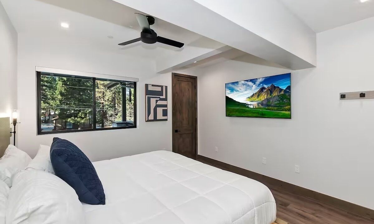 Photo of Bedroom in Summit Estates