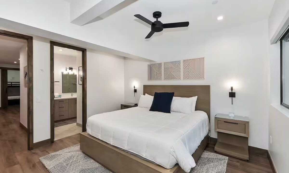 Photo of Bedroom in Summit Estates