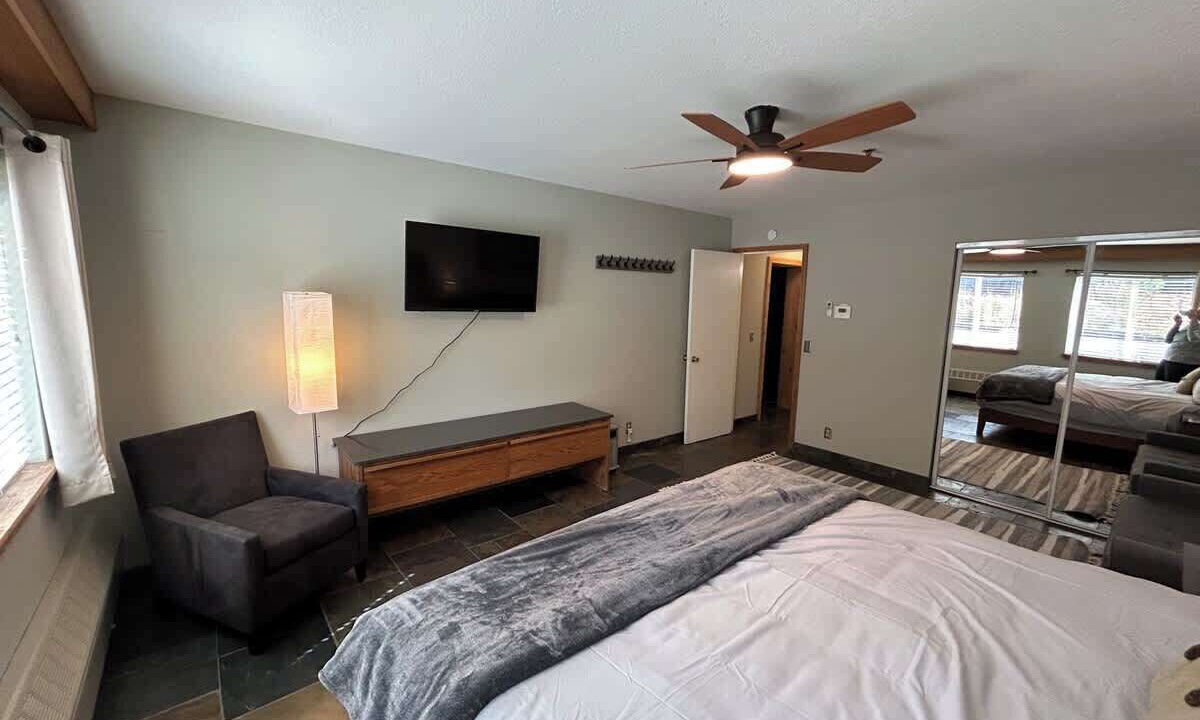 Photo of Bedroom in Kirkwood