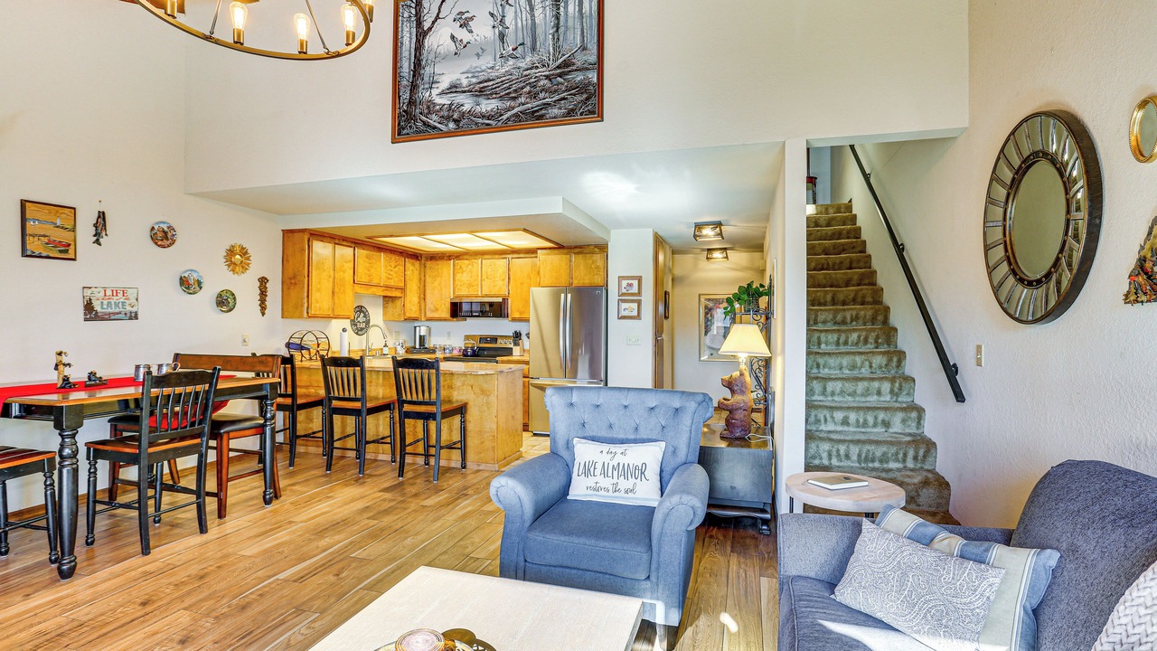 Photo of Livingroom in Peninsula Village