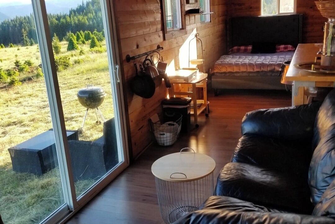 Photo of Livingroom in Oakridge