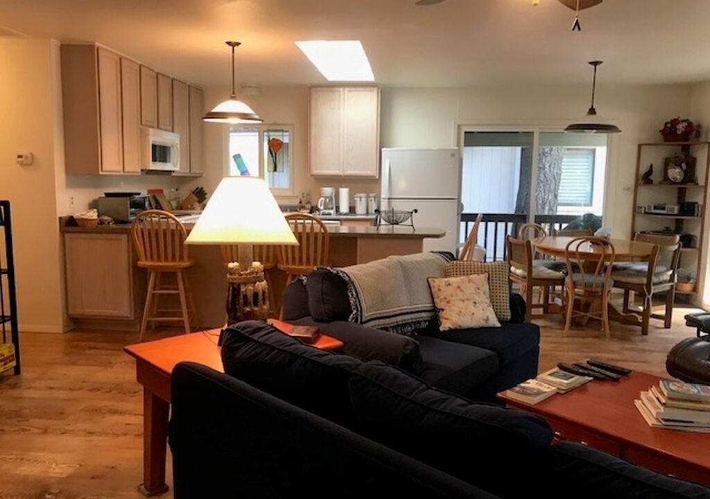 Photo of Livingroom in Lake Almanor Country Club