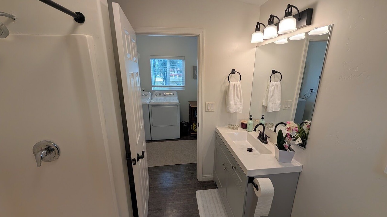 Photo of Bathroom in Valley Center