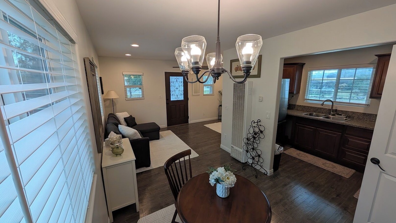 Photo of Livingroom in Valley Center