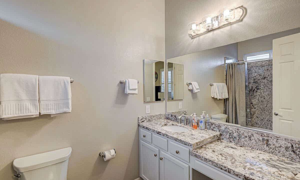 Photo of Bathroom in Arden