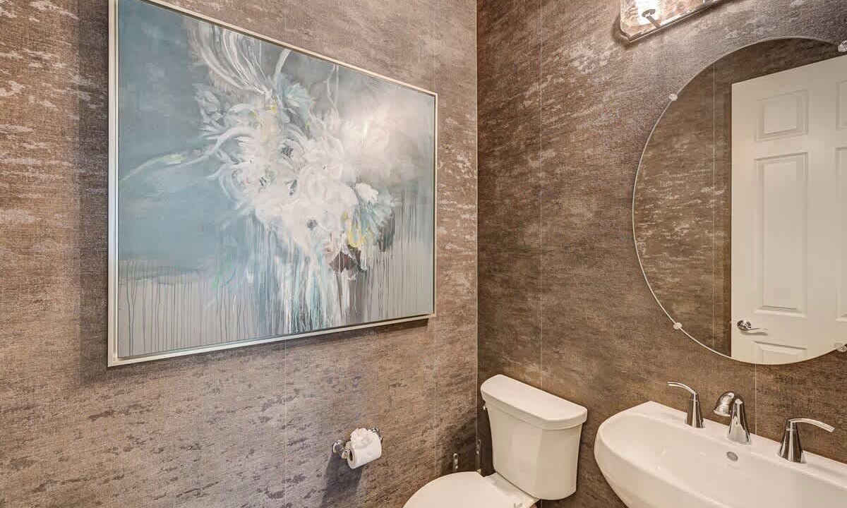 Photo of Bathroom in Arden
