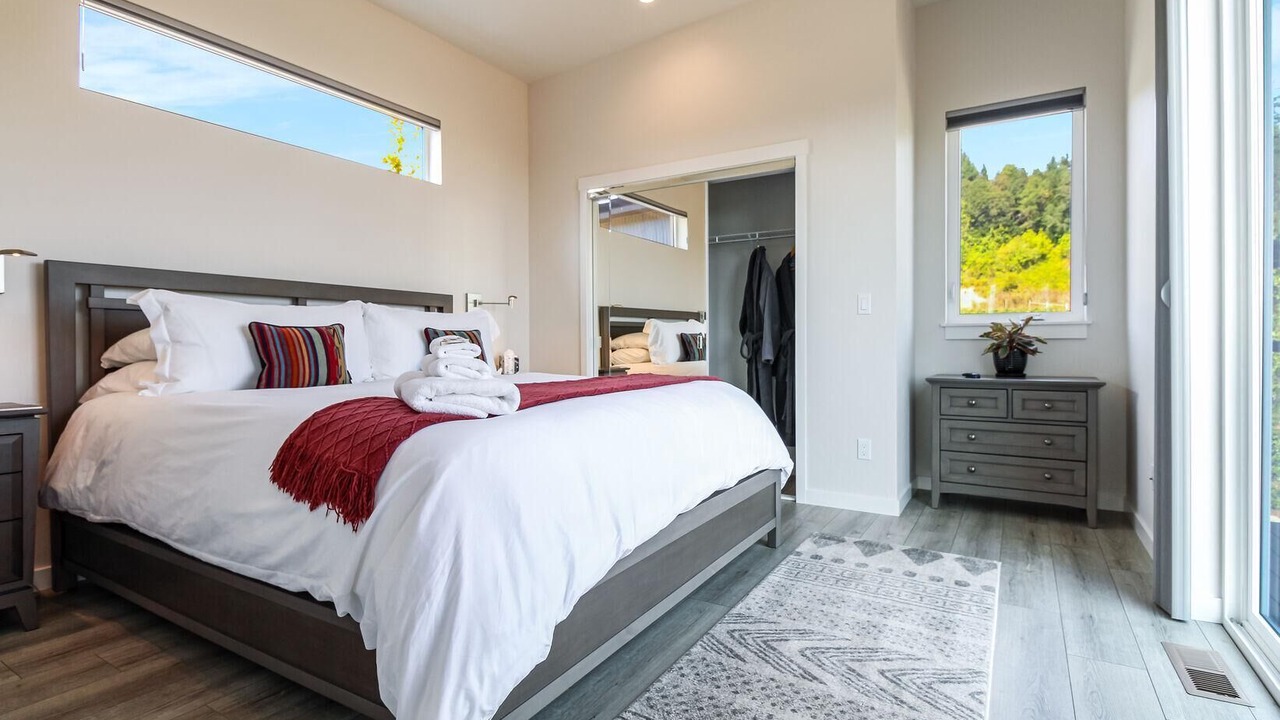 Photo of Bedroom in Salem