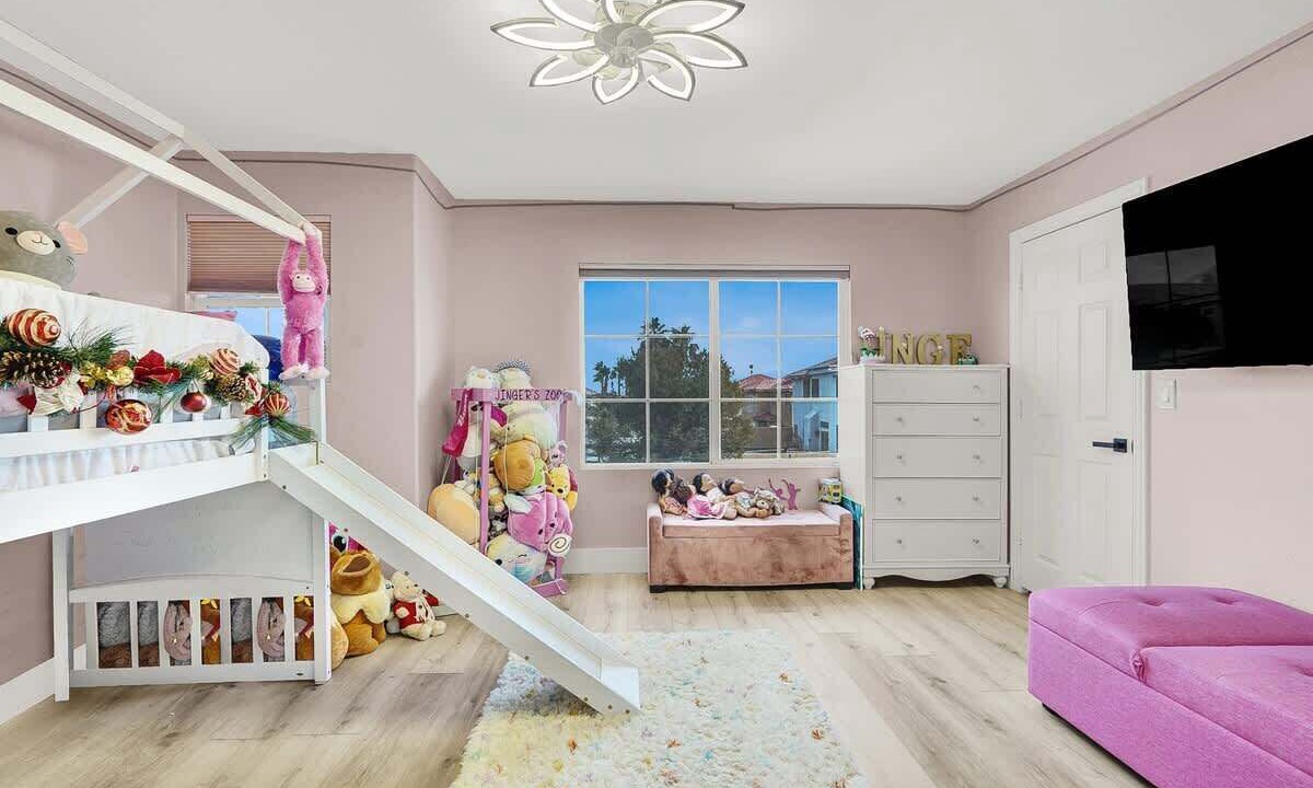 Photo of Bedroom in Centennial Hills