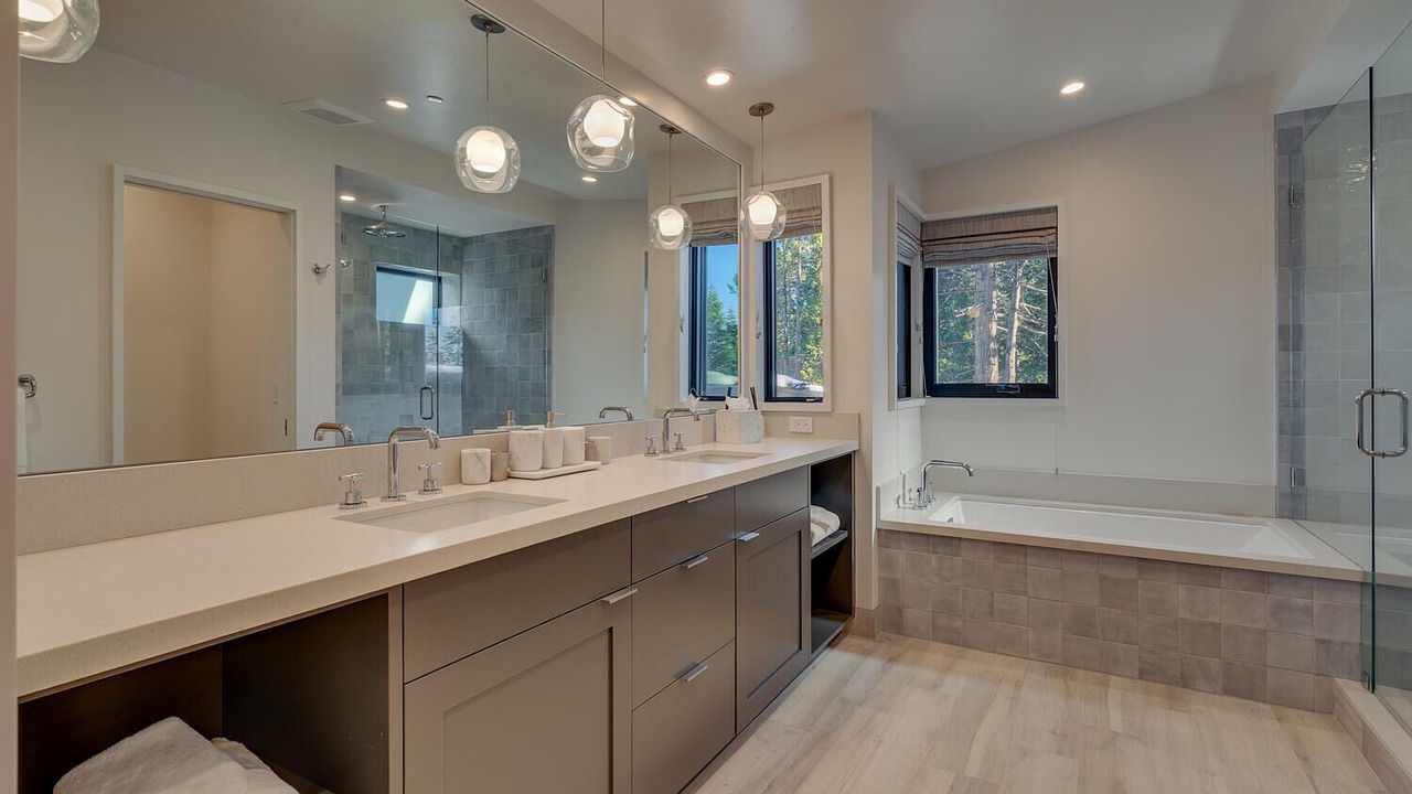 Photo of Bathroom in Tahoma