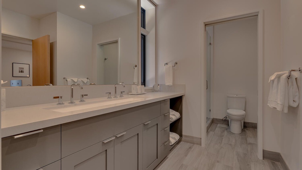 Photo of Bathroom in Tahoma