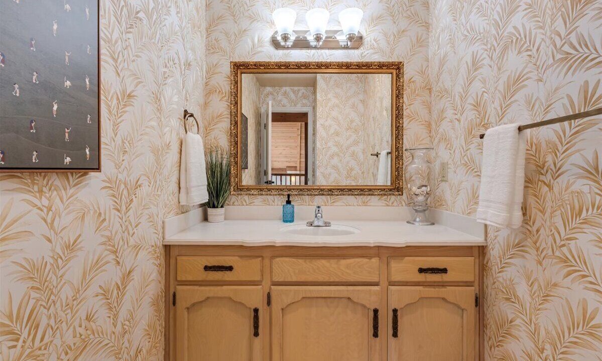 Photo of Bedroom in Del Monte Forest
