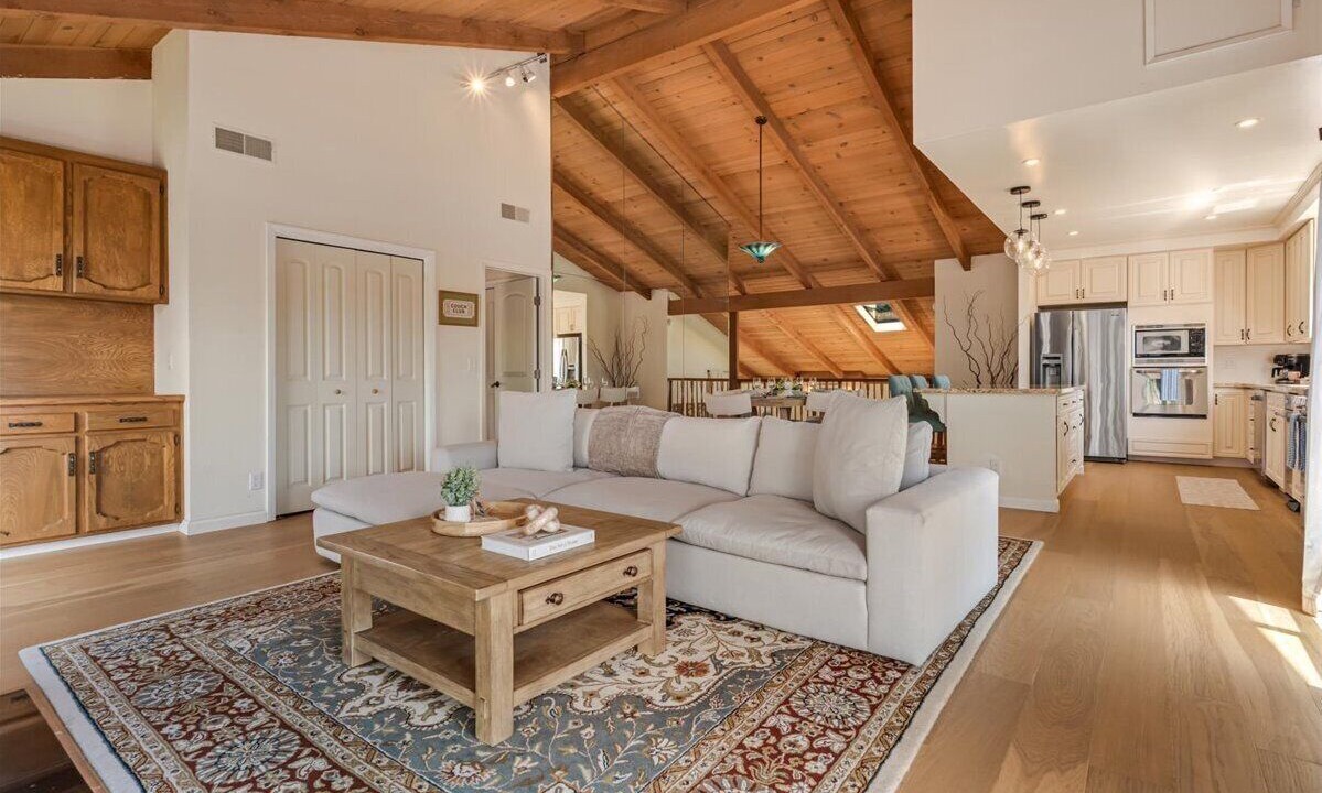 Photo of Bedroom in Del Monte Forest