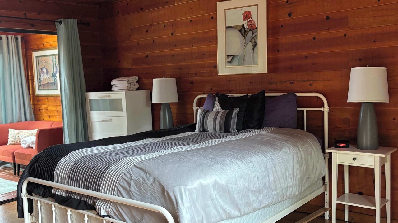 Photo of Bedroom in Occidental