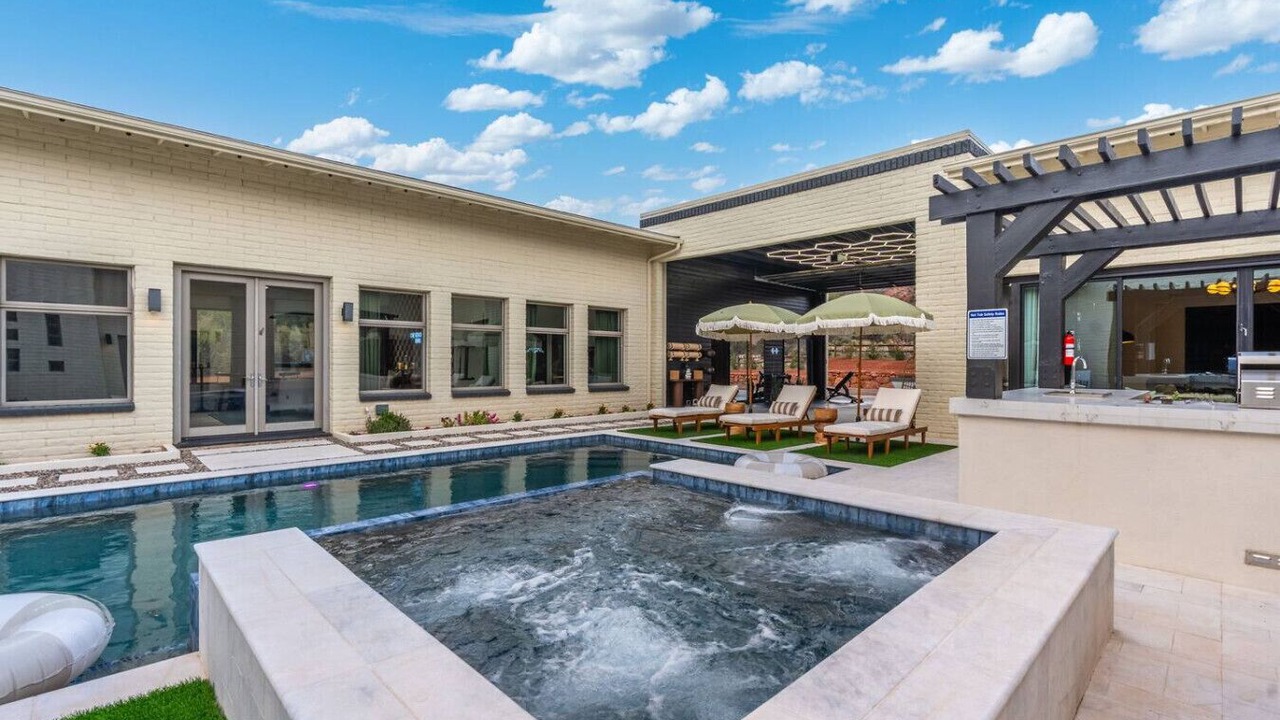 Photo of Outdoor in Oak Creek