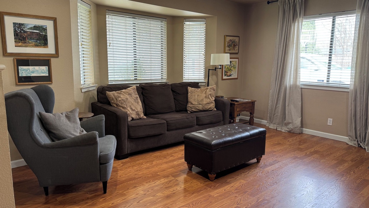 Photo of Livingroom in Chico