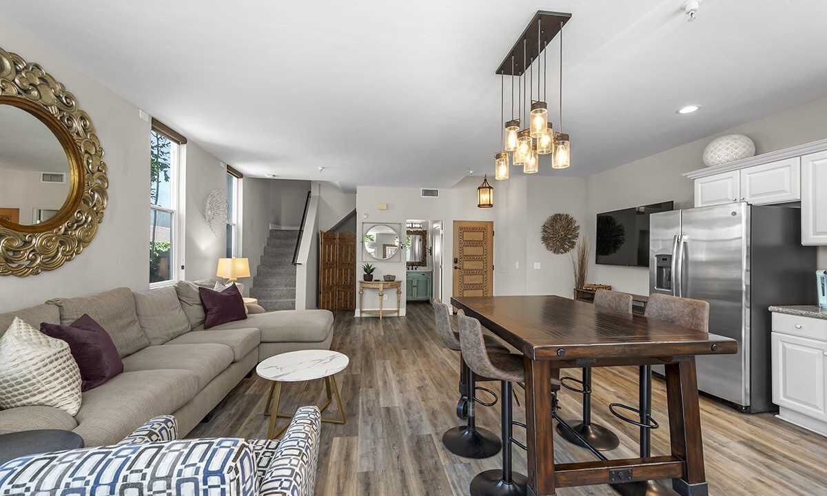Photo of Livingroom in Downtown San Diego