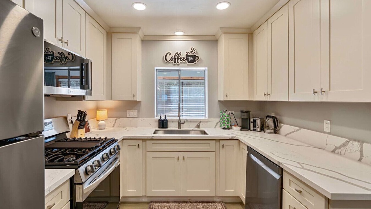 Photo of Kitchen in Sierra Tract