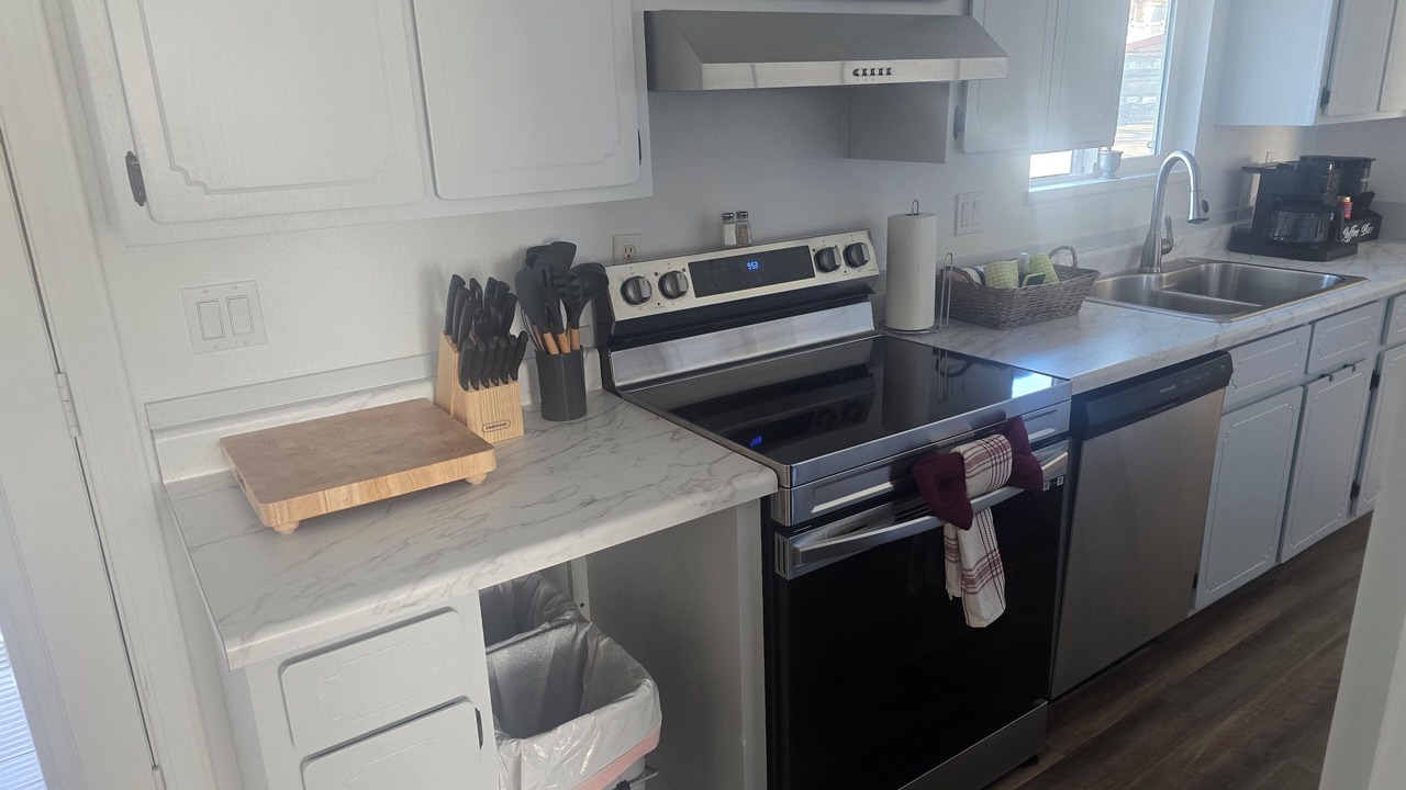 Photo of Kitchen in Downtown Klamath Falls
