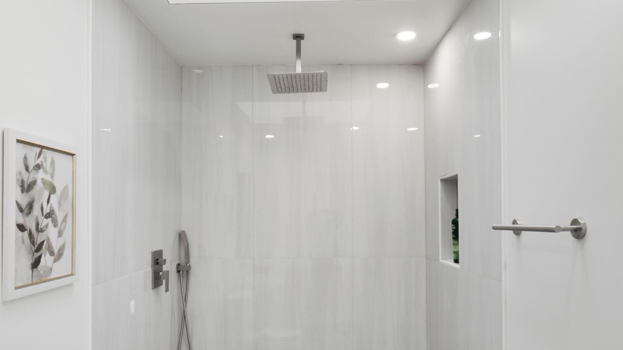 Photo of Bathroom in West Davis Manor