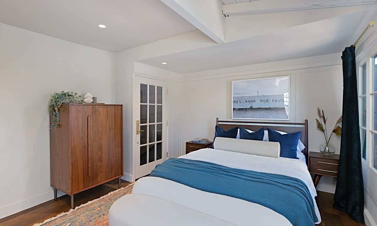Photo of Bedroom in Village of La Jolla