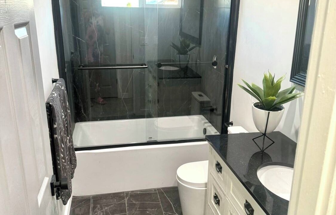 Photo of Bathroom in Kelseyville