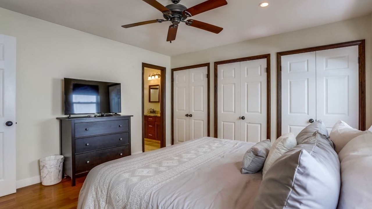 Photo of Bedroom in South Mission Beach