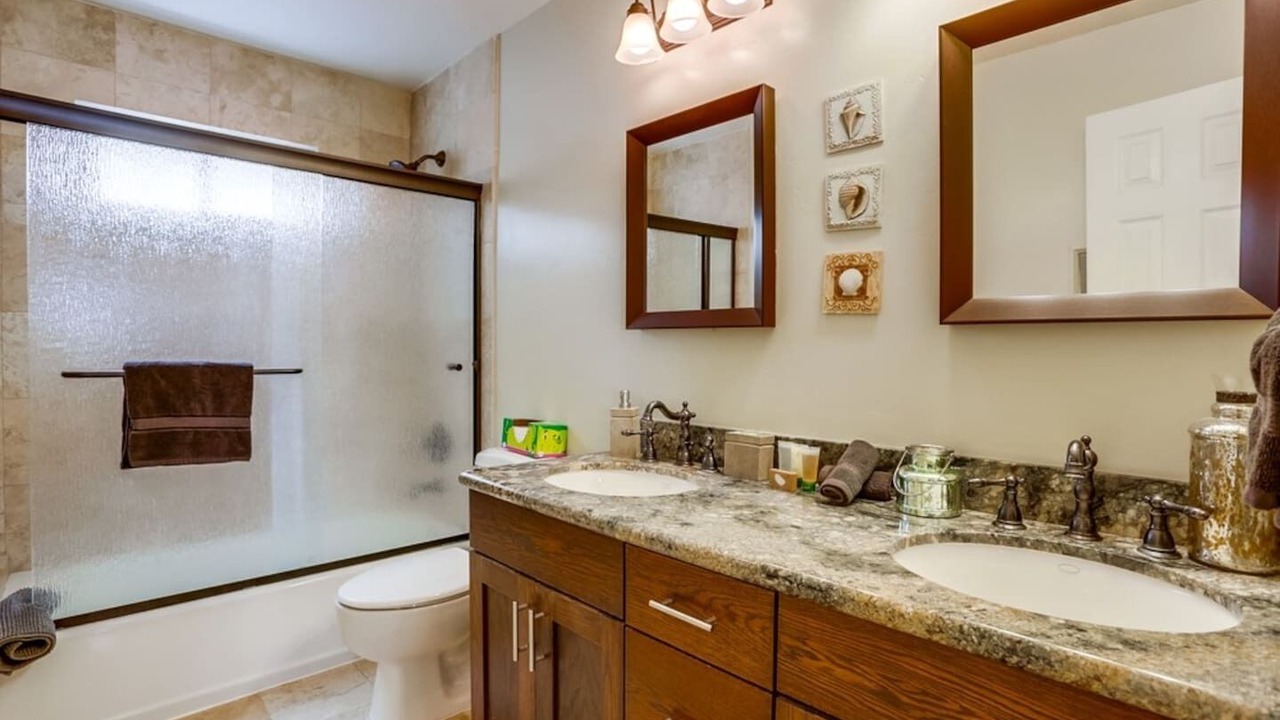 Photo of Bathroom in South Mission Beach